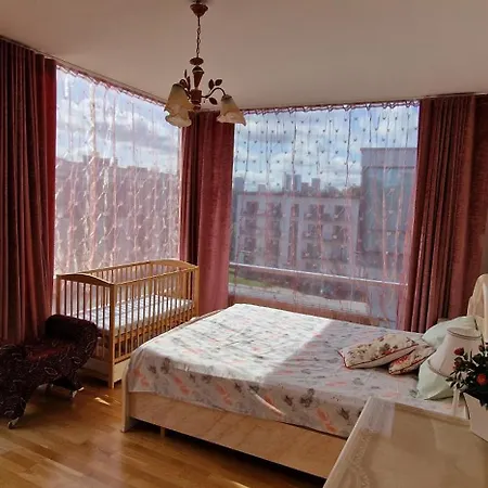 Apartment And Park *